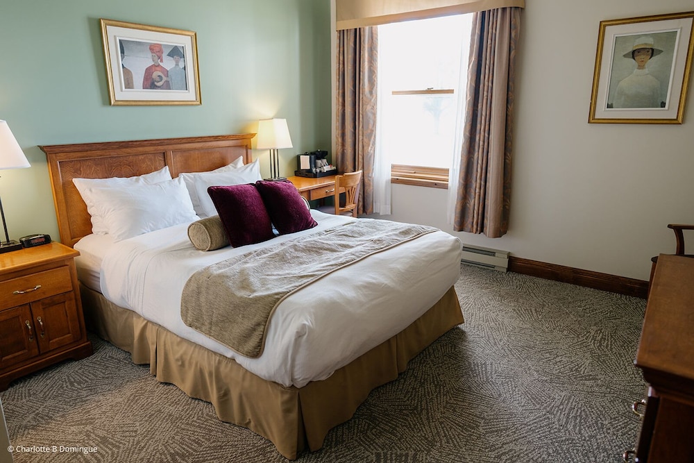Tadoussac Hotel Seasonal Hotel 13/72