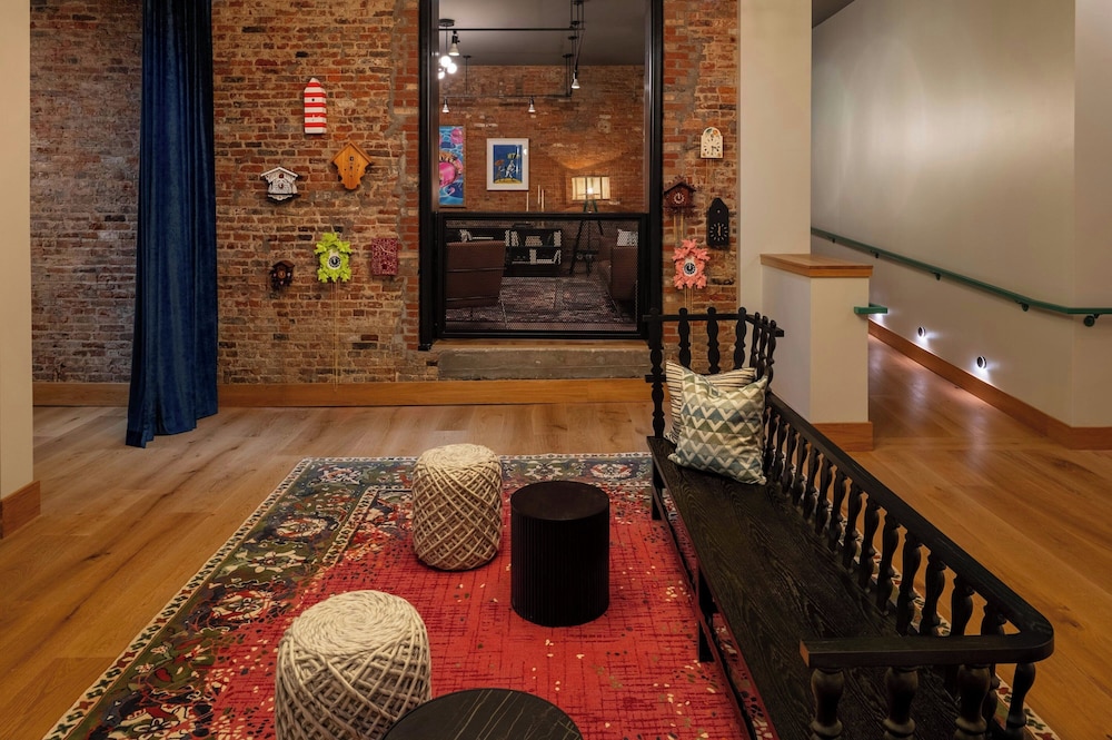 Moxy Cincinnati Downtown 36/50