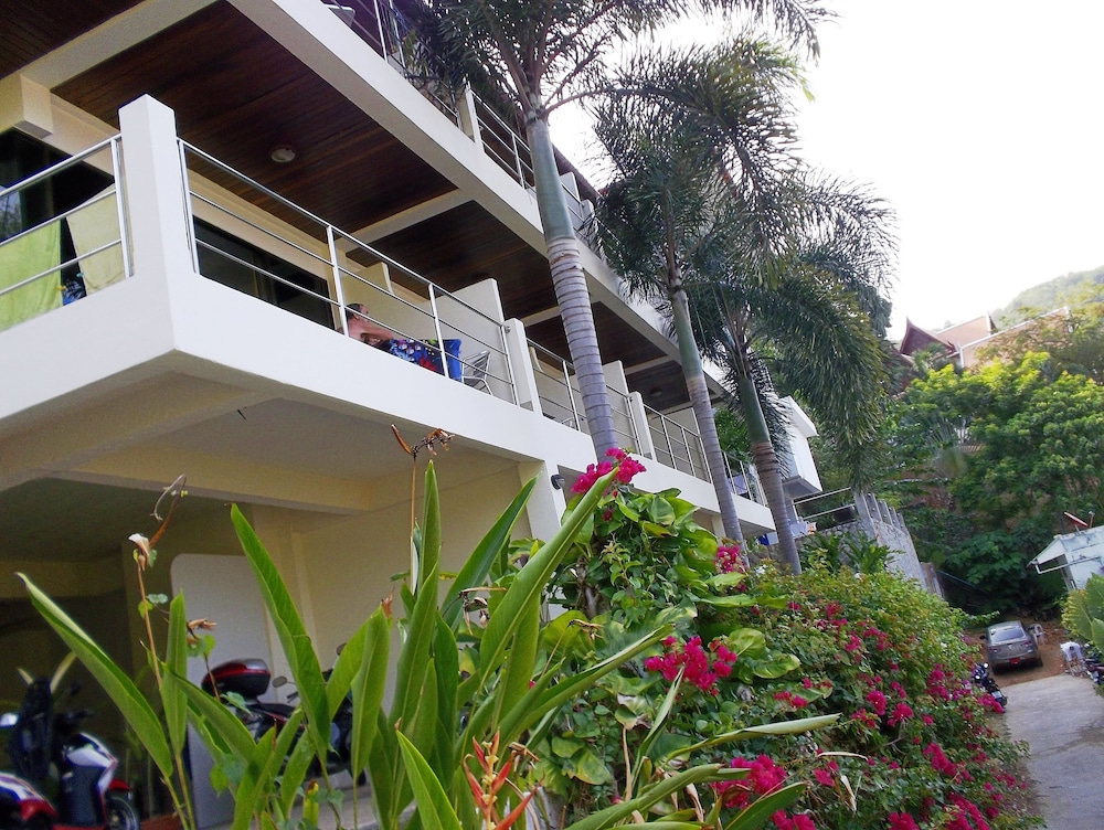 Mountain Sea View Luxury Apartments 2/72