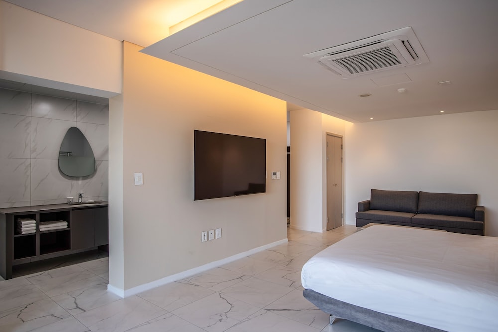 JUNIOR SUITE, GROUND FLOOR