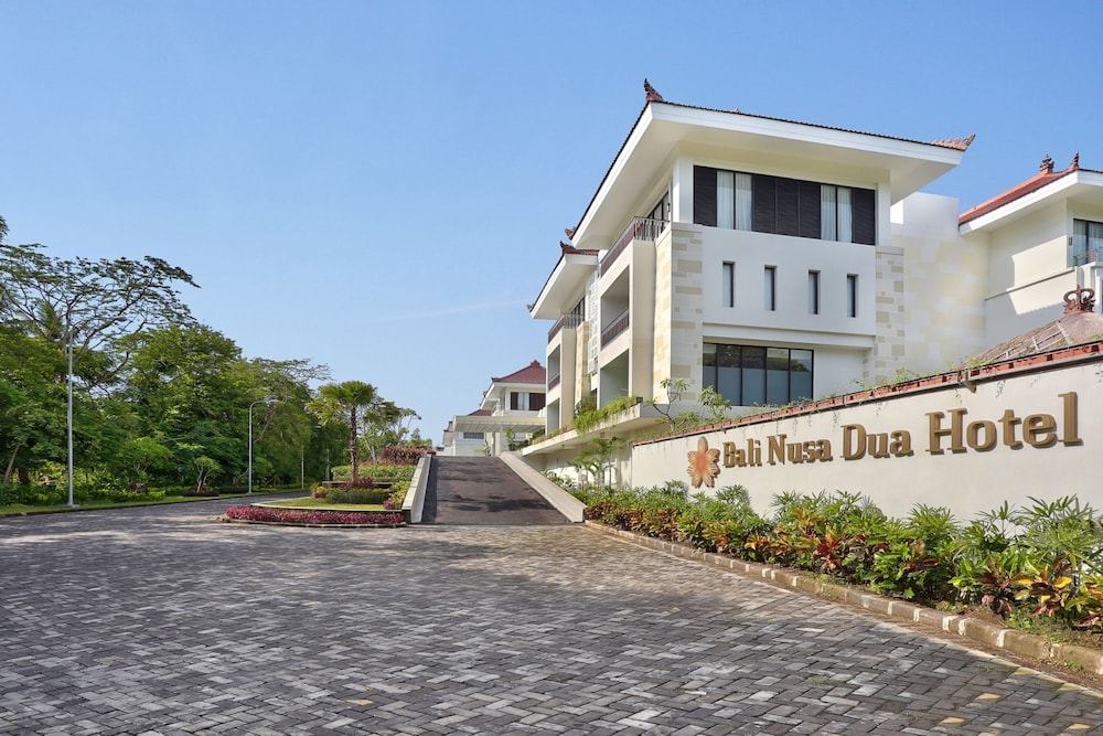 Bali Nusa Dua Hotel 56/63