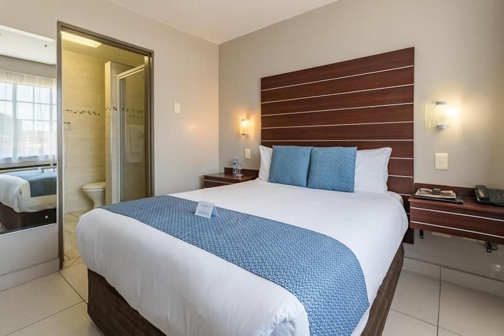 HOTEL SAVOY 18/50