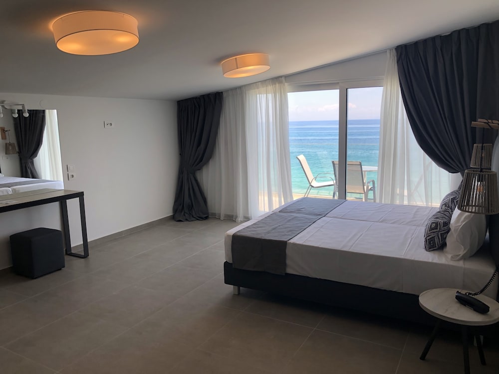 Golden Coast Resort 10/46