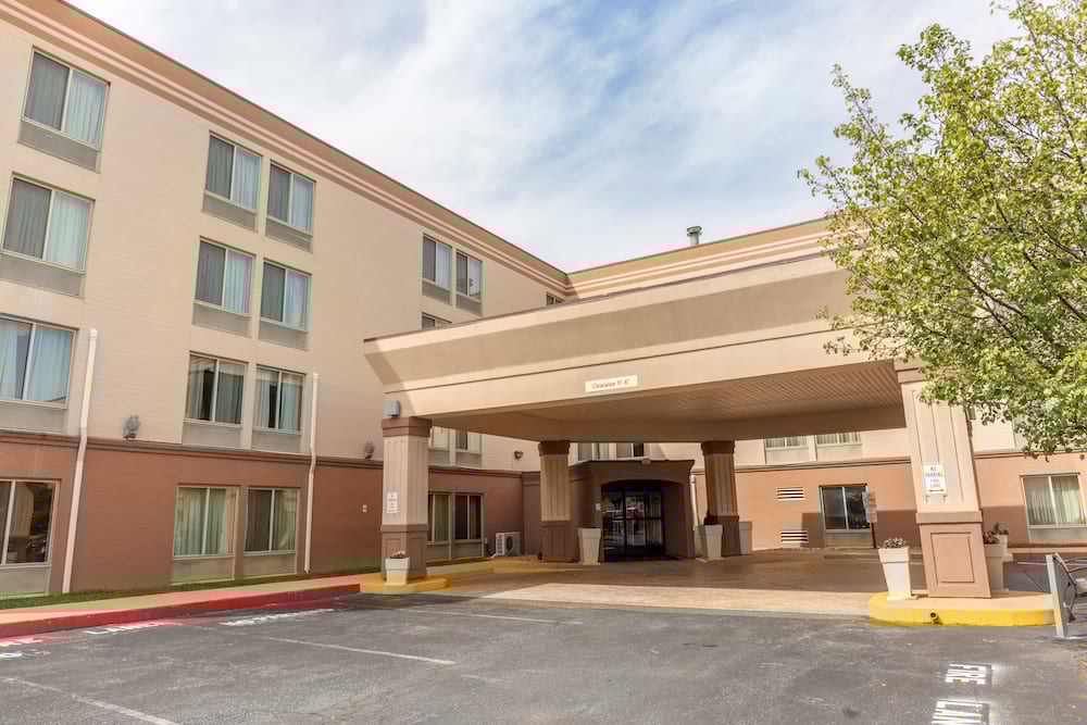 Holiday Inn Express Harrisburg SW - Mechanicsburg image