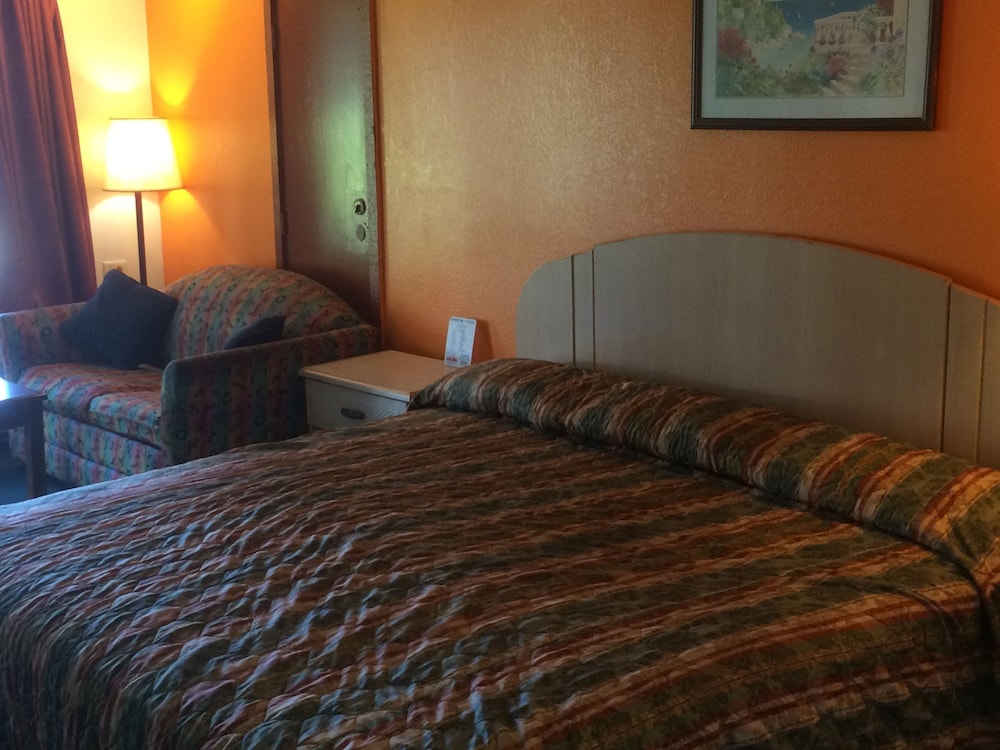 Sunrise Inn 13/30