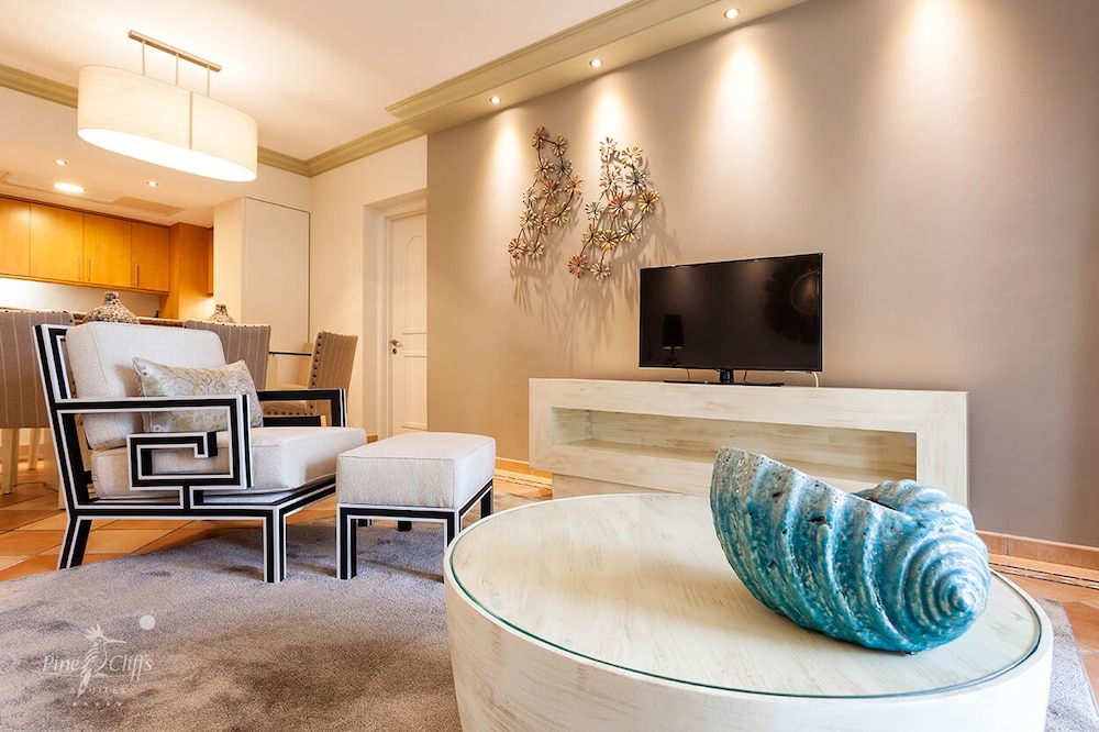 Pine Cliffs Suites 29/50