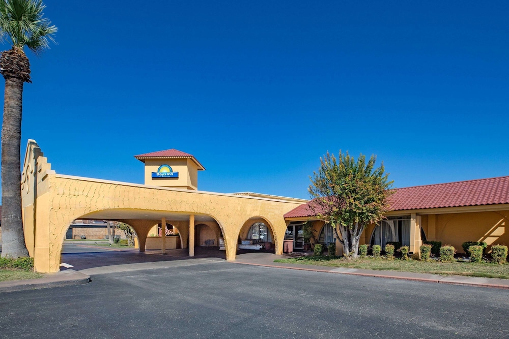 Days Inn by Wyndham Del Rio 49/55