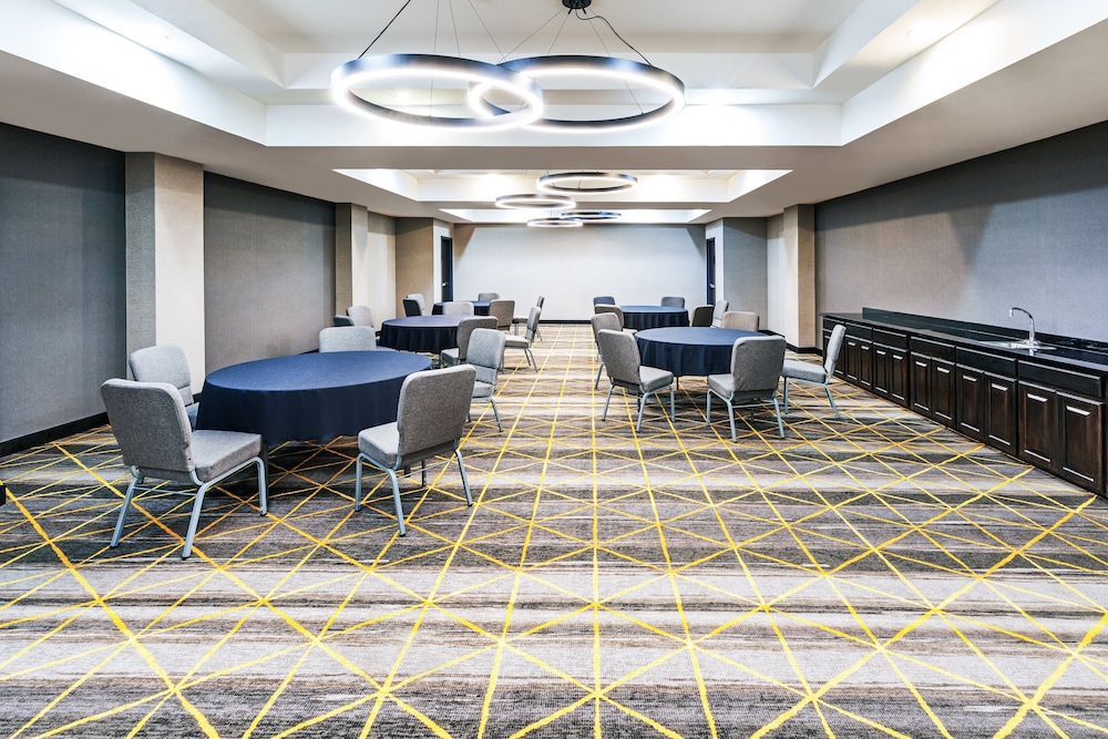 Holiday Inn Hotel & Suites Stillwater - University West 51/60
