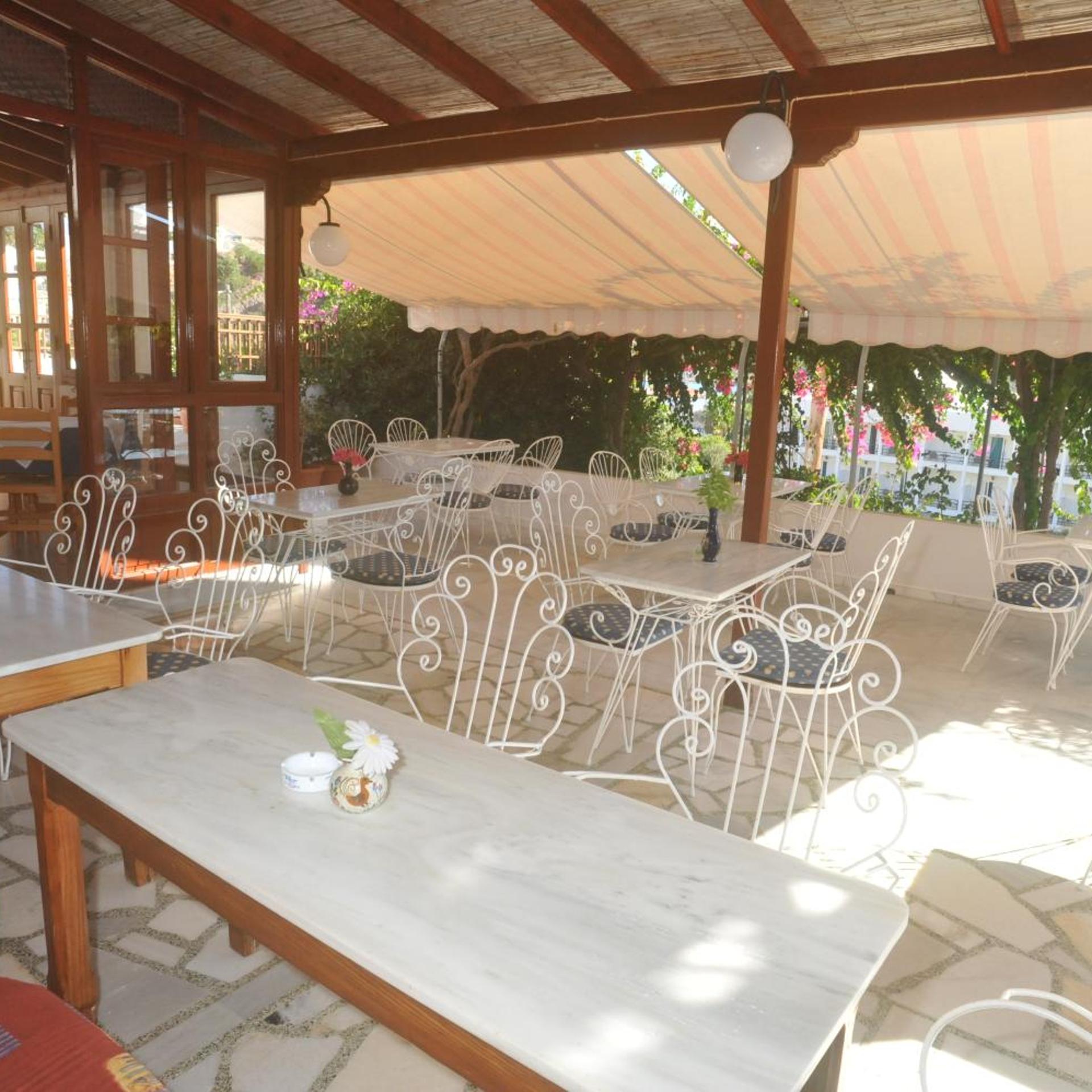 Casteli Hotel 38/49