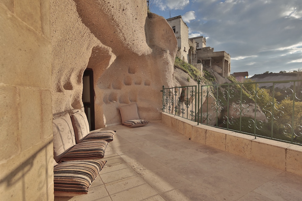Three Doors Cappadocia 24/27
