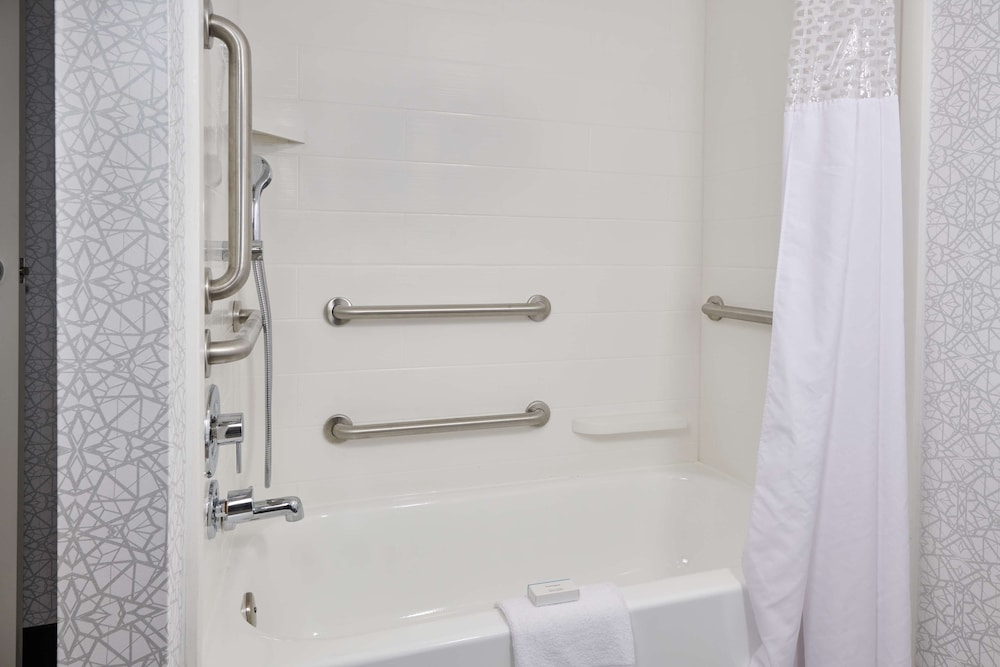 Hampton Inn Fairfax City 9/40