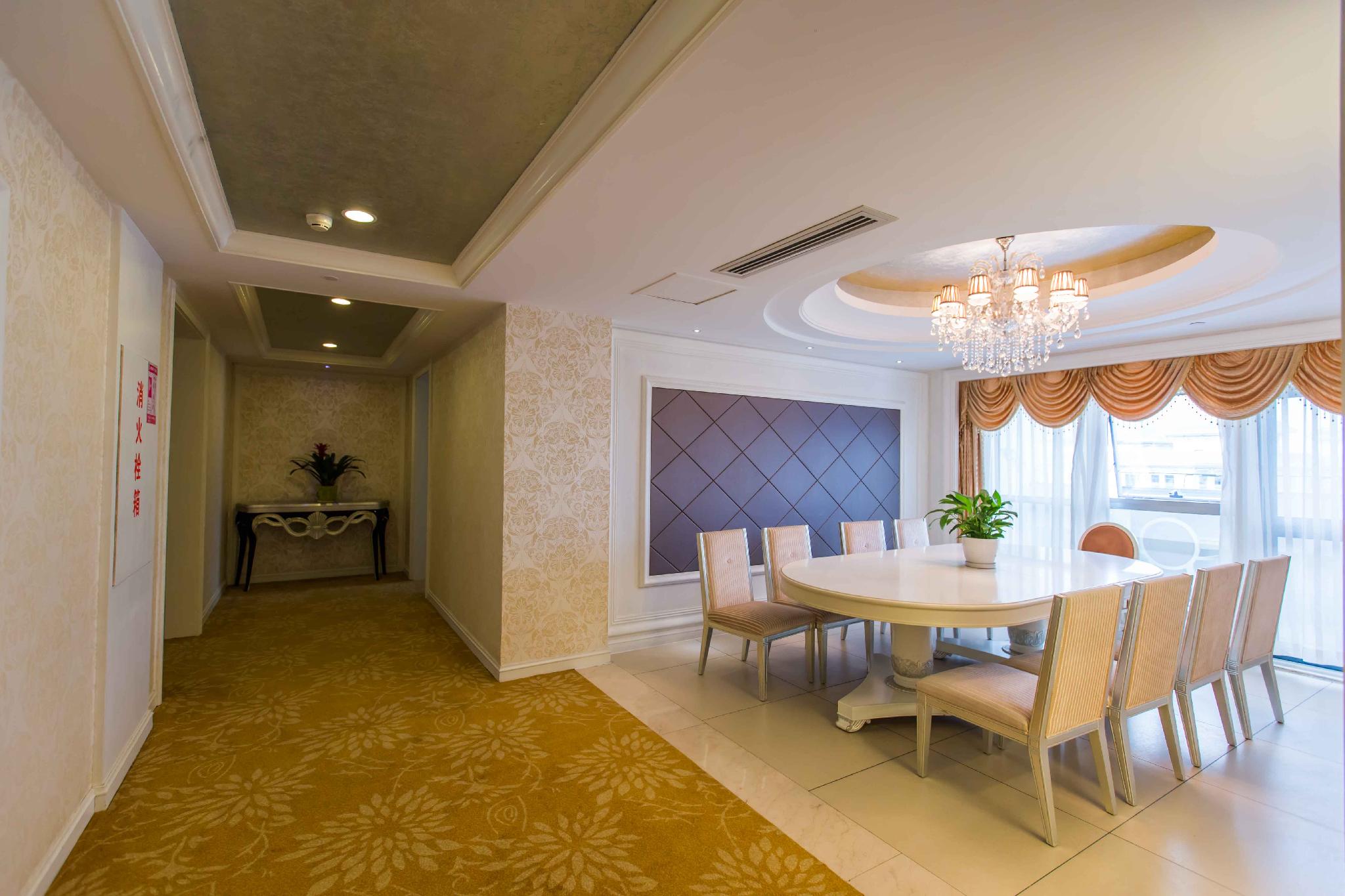 Zongheng Hotel Kaili 46/60