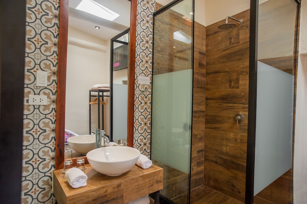 Casa Biru Hotel Boutique 61/68