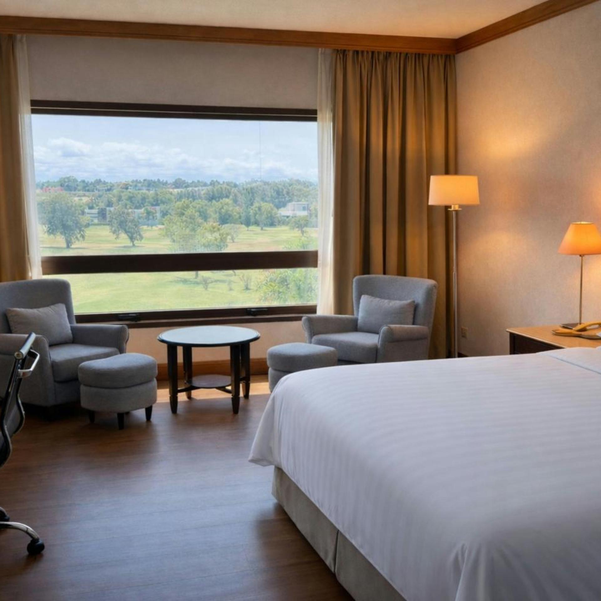 Guest Room, King Bed, Golf Course View، Sheraton Colonia Golf and Spa Resort 2/4