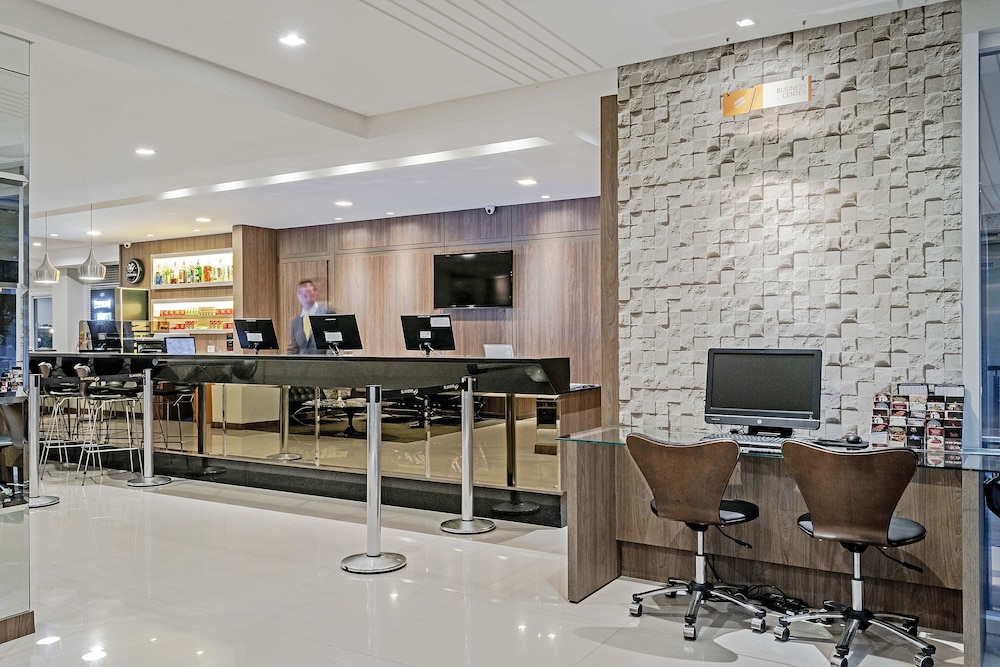 Slim Hotel Curitiba Av. das Torres 19/27