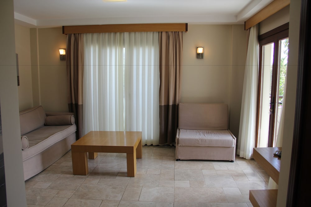 Villanaz Apart Hotel 9/22