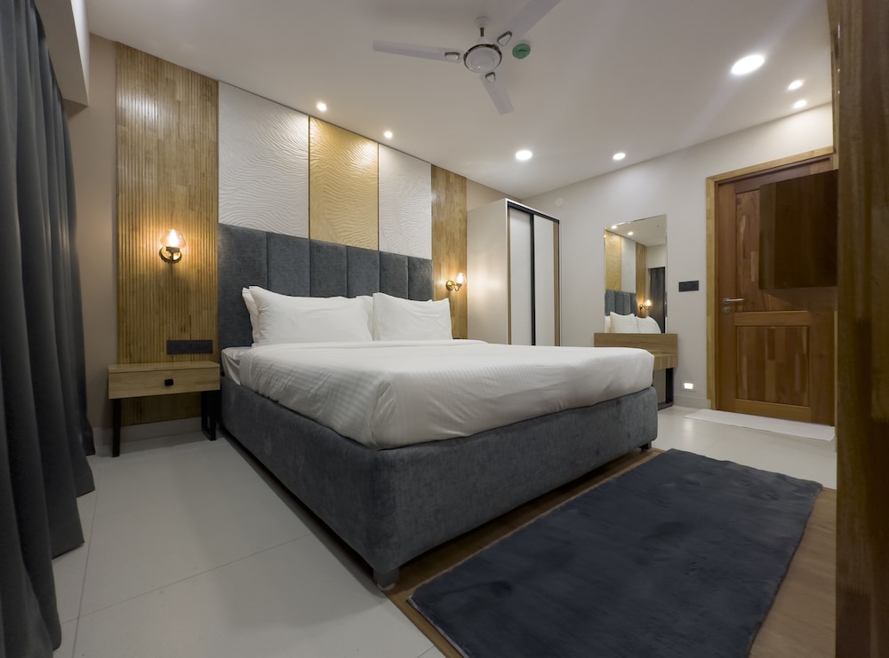 The Habitat Suites 20/50
