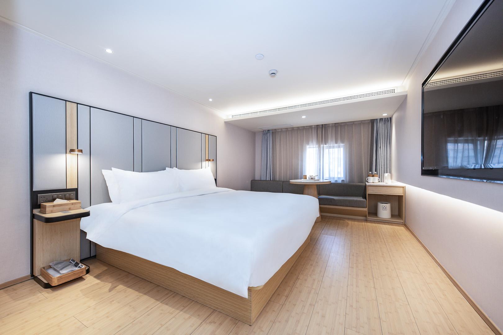 Ji Hotel (Shanghai People Square, Fuzhou Road) 7/28