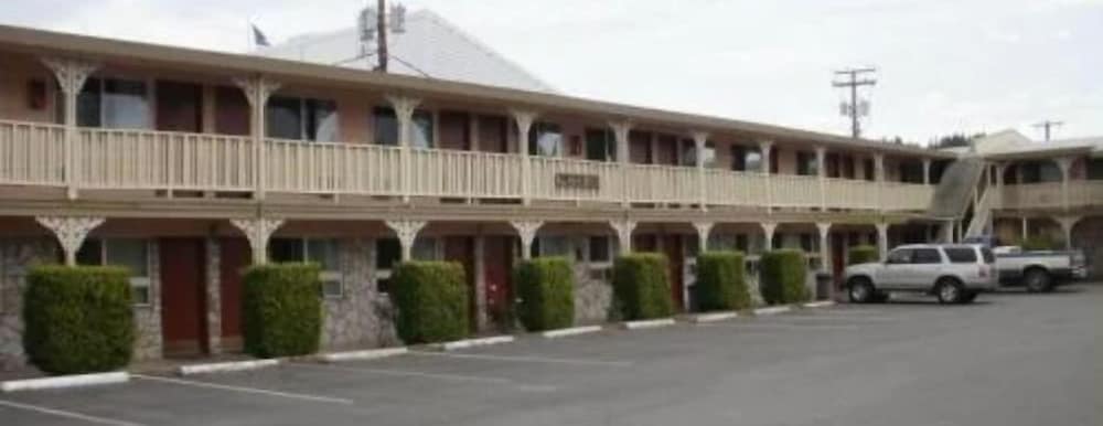 Shelton Inn 46/51