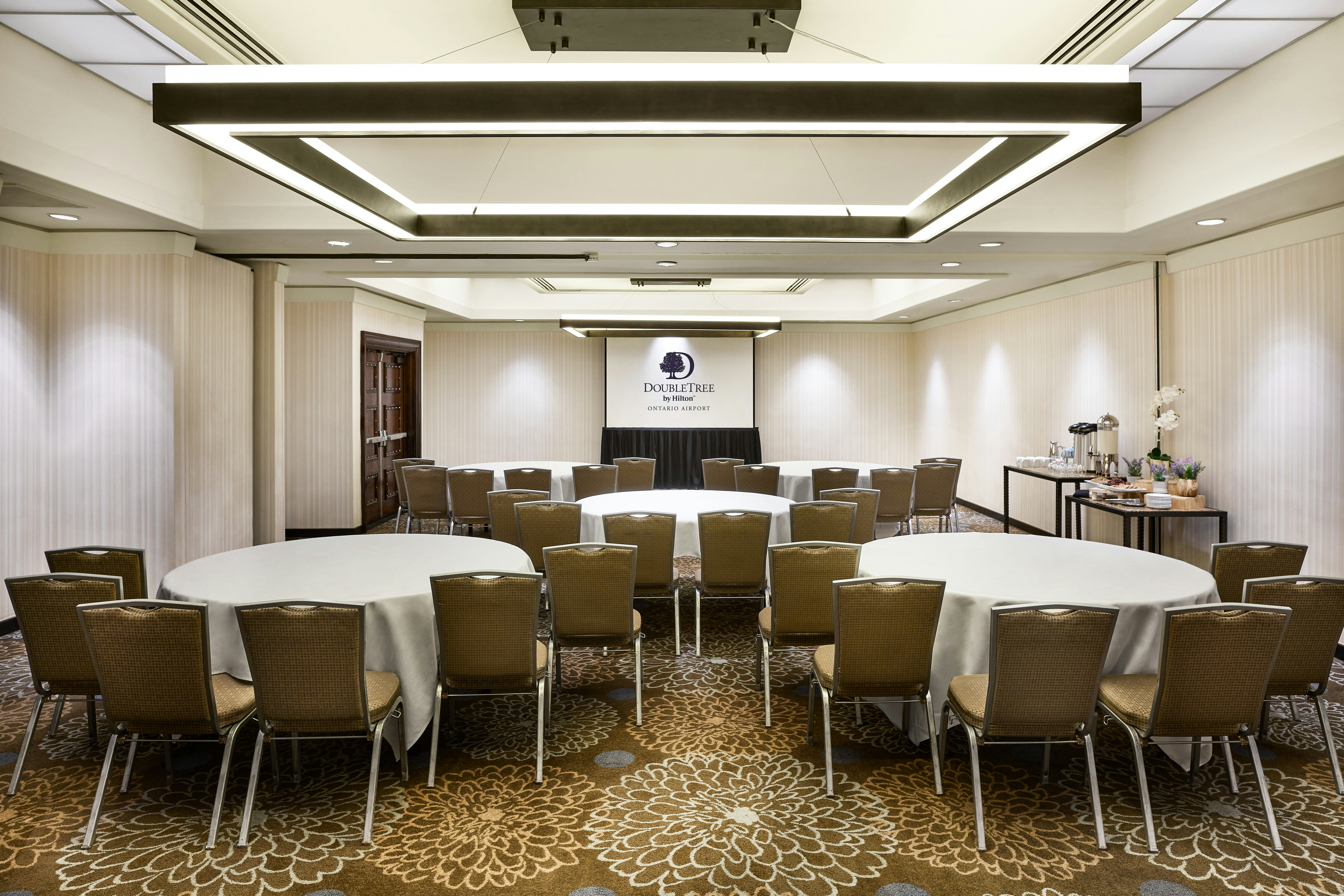 DoubleTree by Hilton Hotel Ontario Airport 56/62