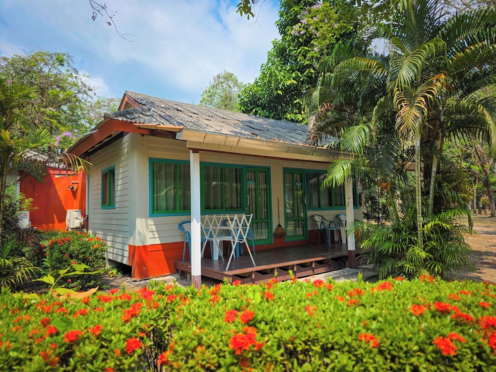 Ko Kut Ao Phrao Beach Resort 6/50