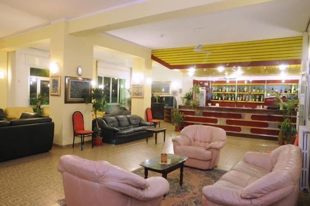 Hotel Mondial 5/25
