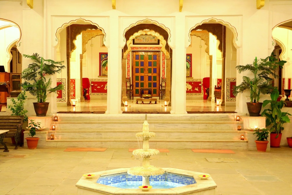 DEV NIWAS - HERITAGE HOTEL 5/22