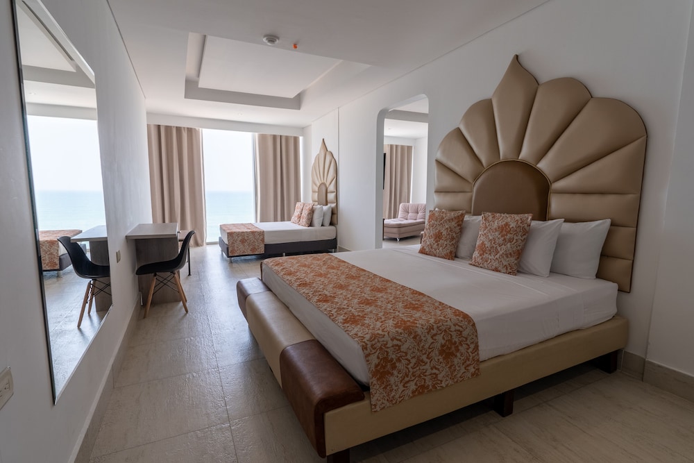 MASTER, SUITE, OCEAN VIEW