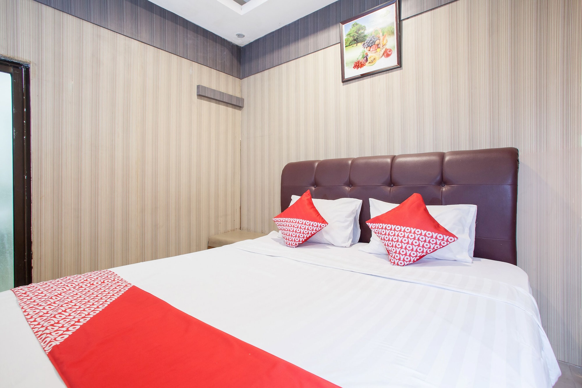 Standard, Double Bed, OYO 164 Ang's Residence 4/10