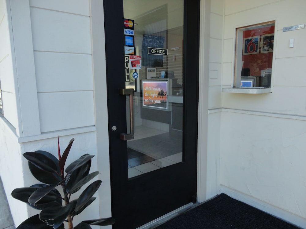 Motel 6 Monterey Downtown 48/66