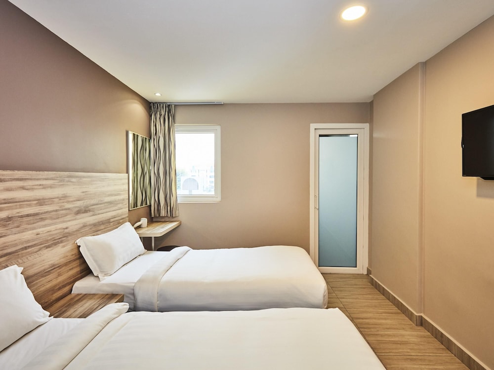 ibis budget Singapore Crystal 39/62