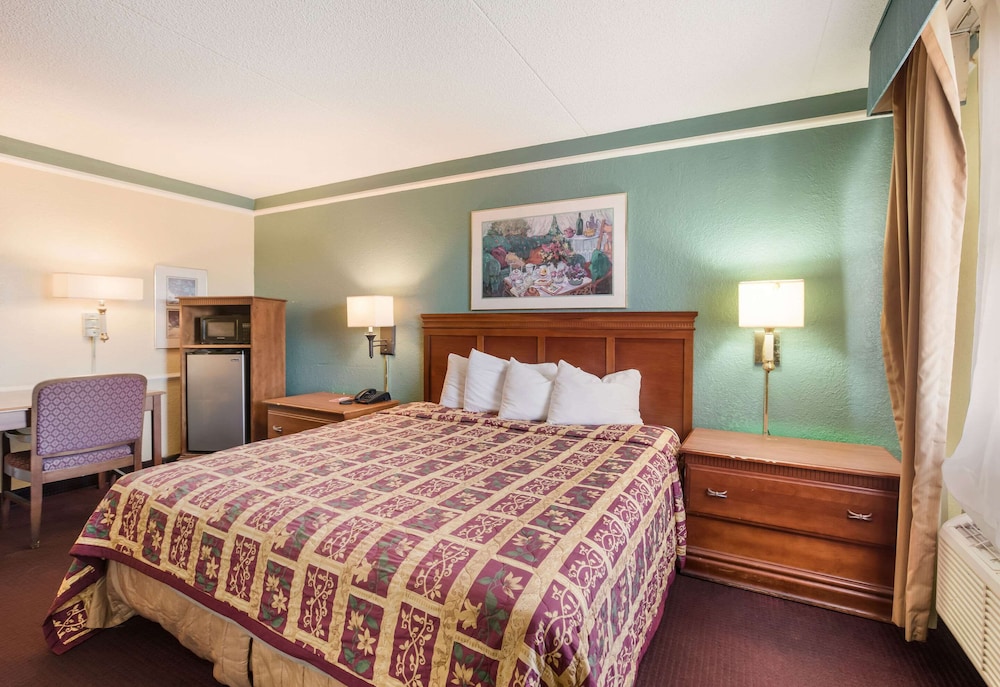 Bhagat Hotels Stone Mountain Atlanta BW Signature Collection 15/35