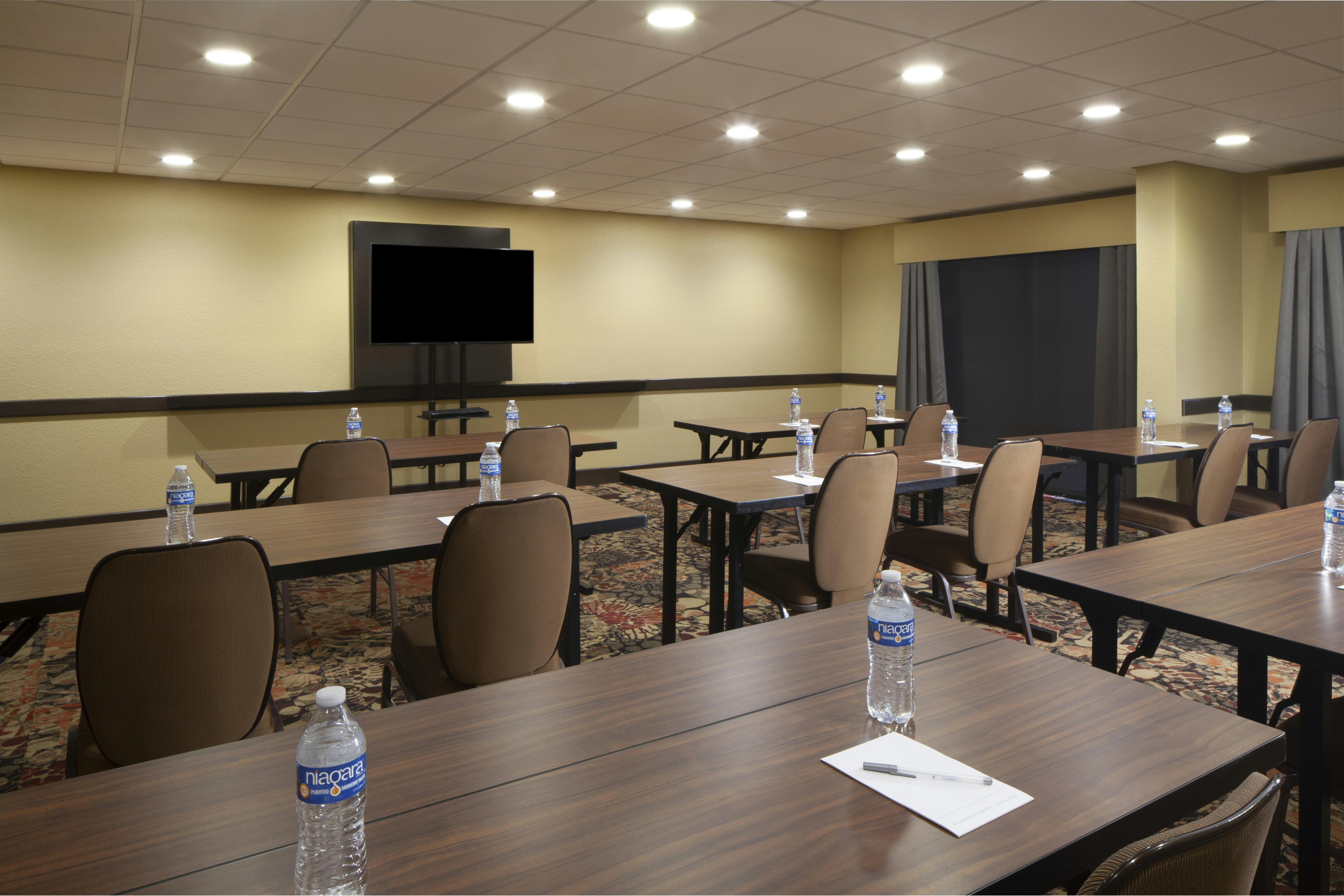 Hampton Inn Charleston Southbridge 37/41