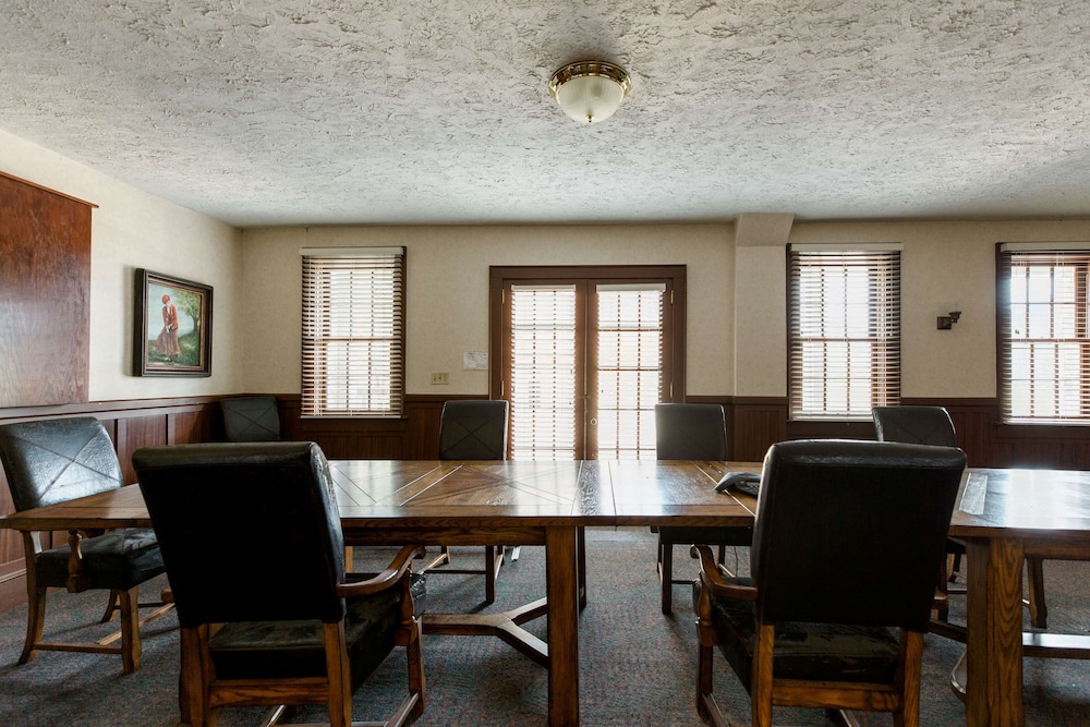 Waynesville Inn and Golf Club, Tapestry Collection by Hilton 35/72