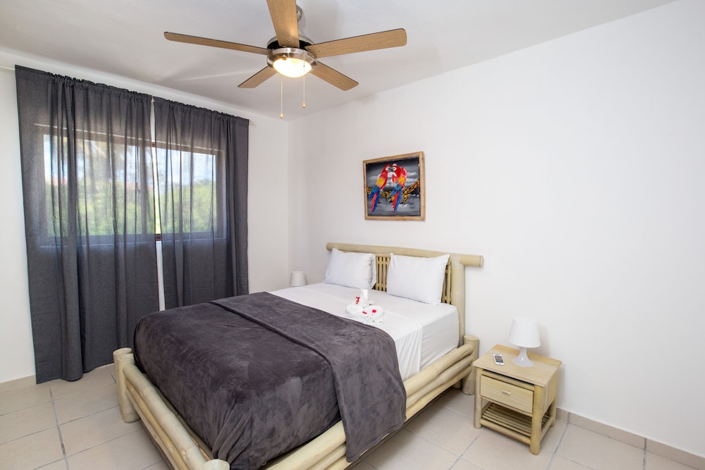 Los Corales Beach Village 29/73