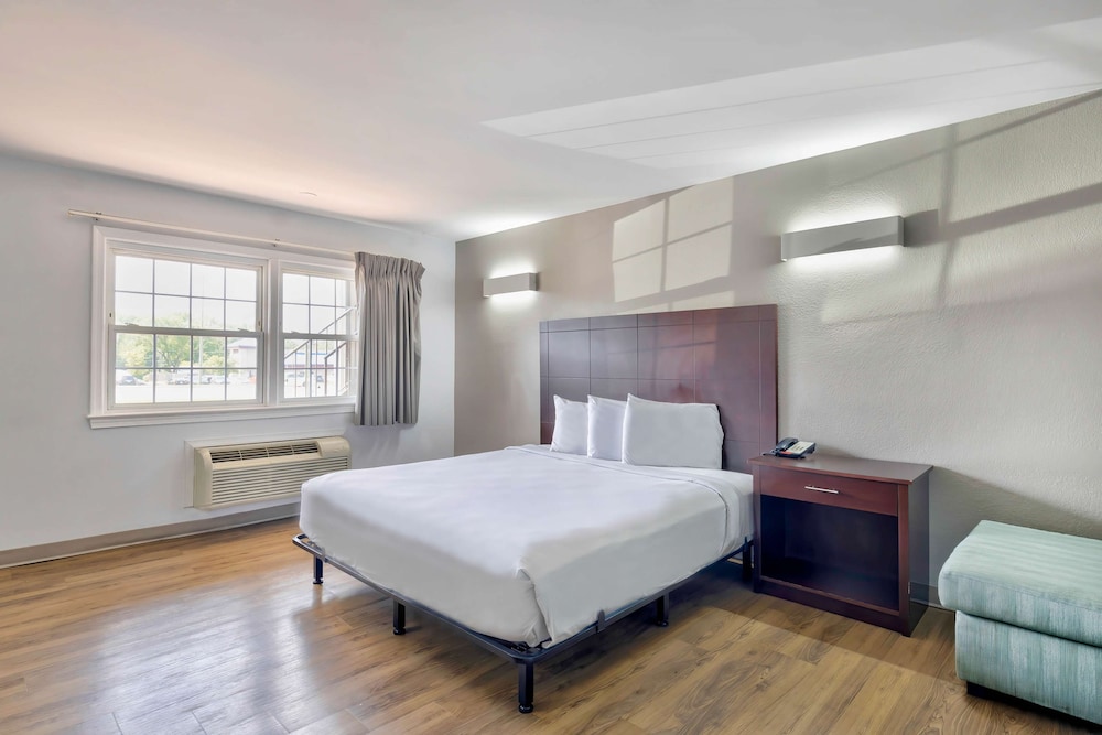 Motel6 Falls Church, VA - Arlington Boulevard 7/25
