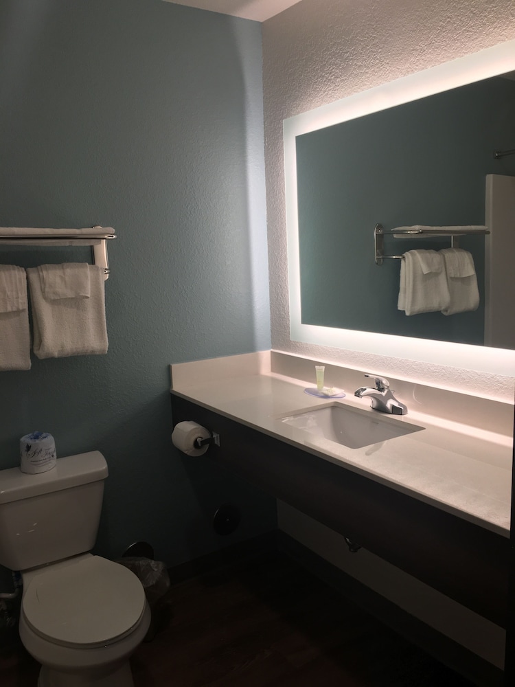 Woodspring Suites Orlando International Drive 38/43