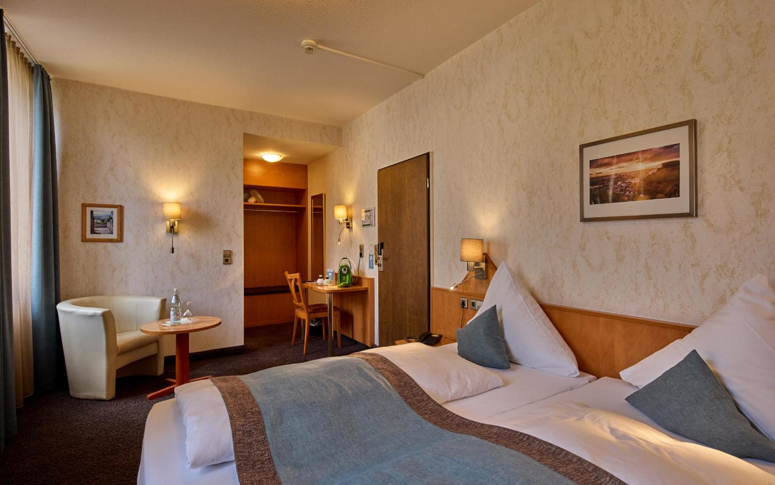 Room, Double Bed