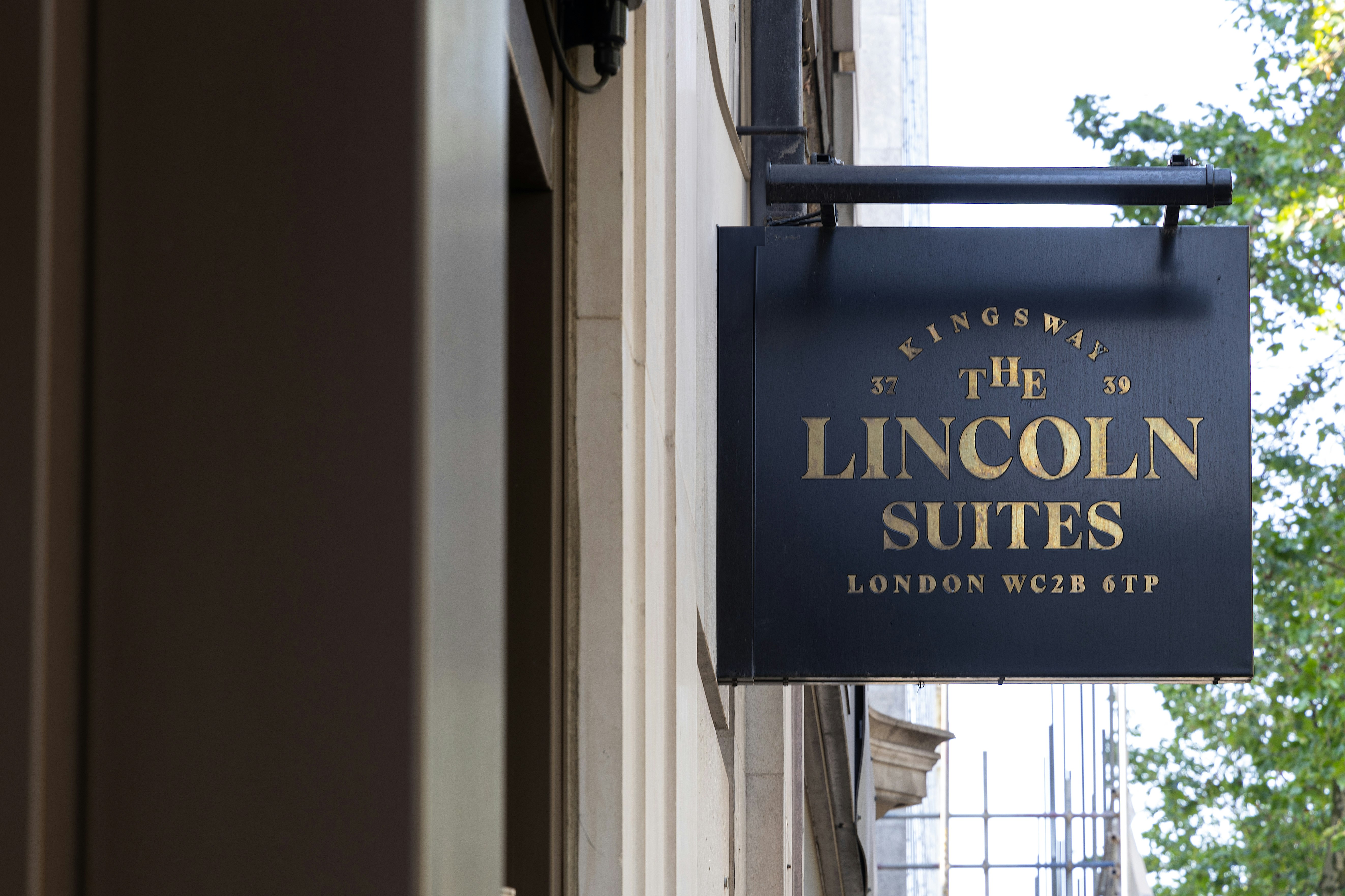 The Lincoln Suites 1/22