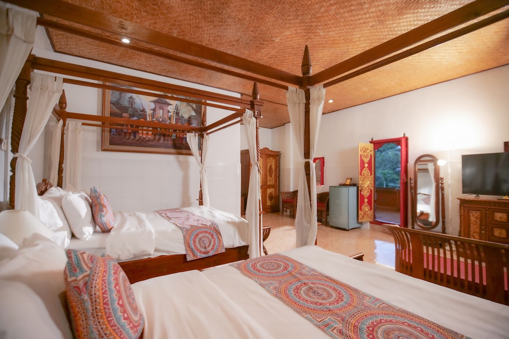 ROOM, 2 QUEEN BEDS, POOL VIEW