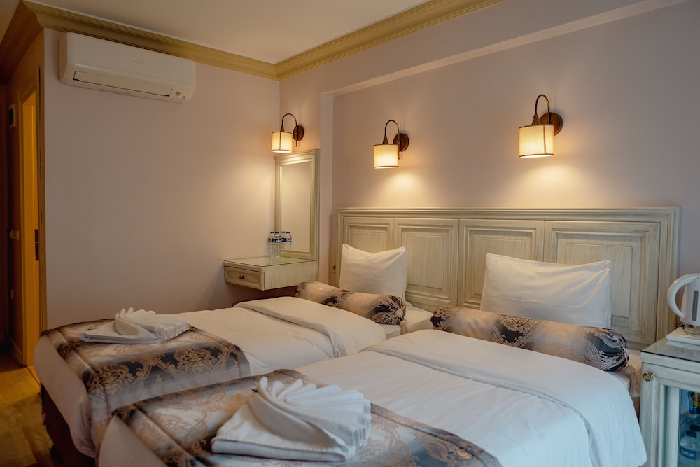Agora Guesthouse & Hostel 27/70