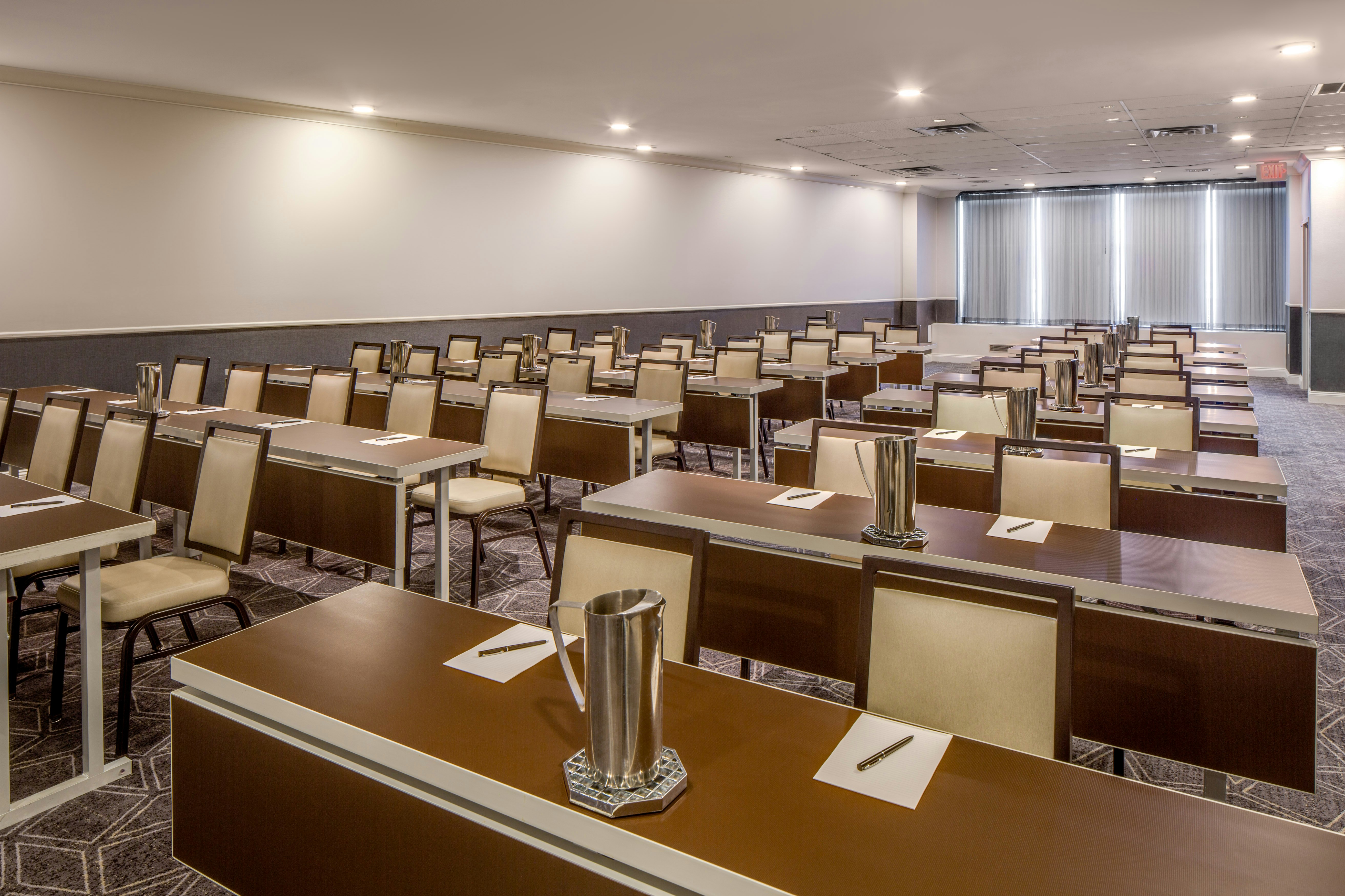 Hilton Newark Airport 55/59
