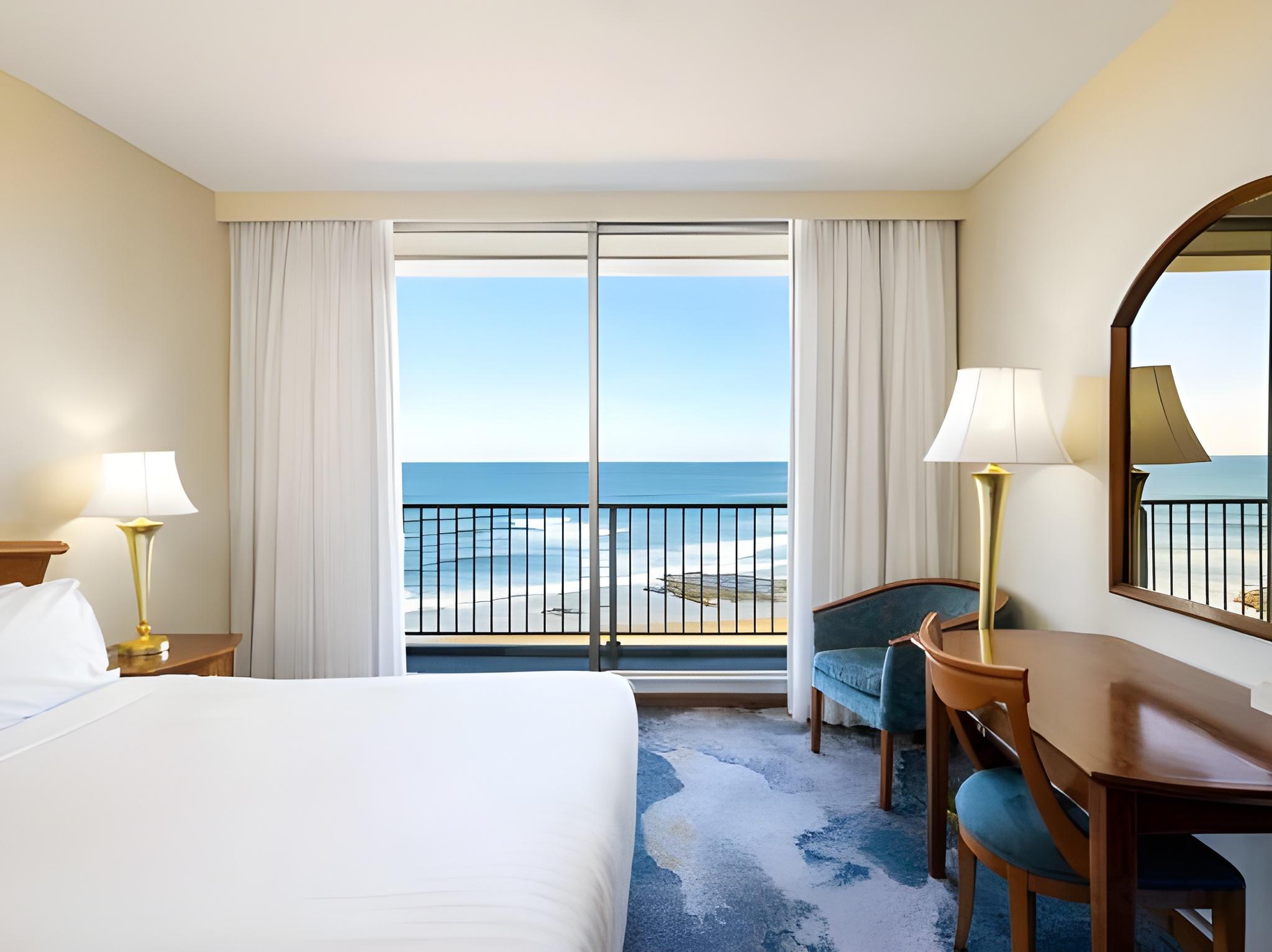 Middle, Ocean View