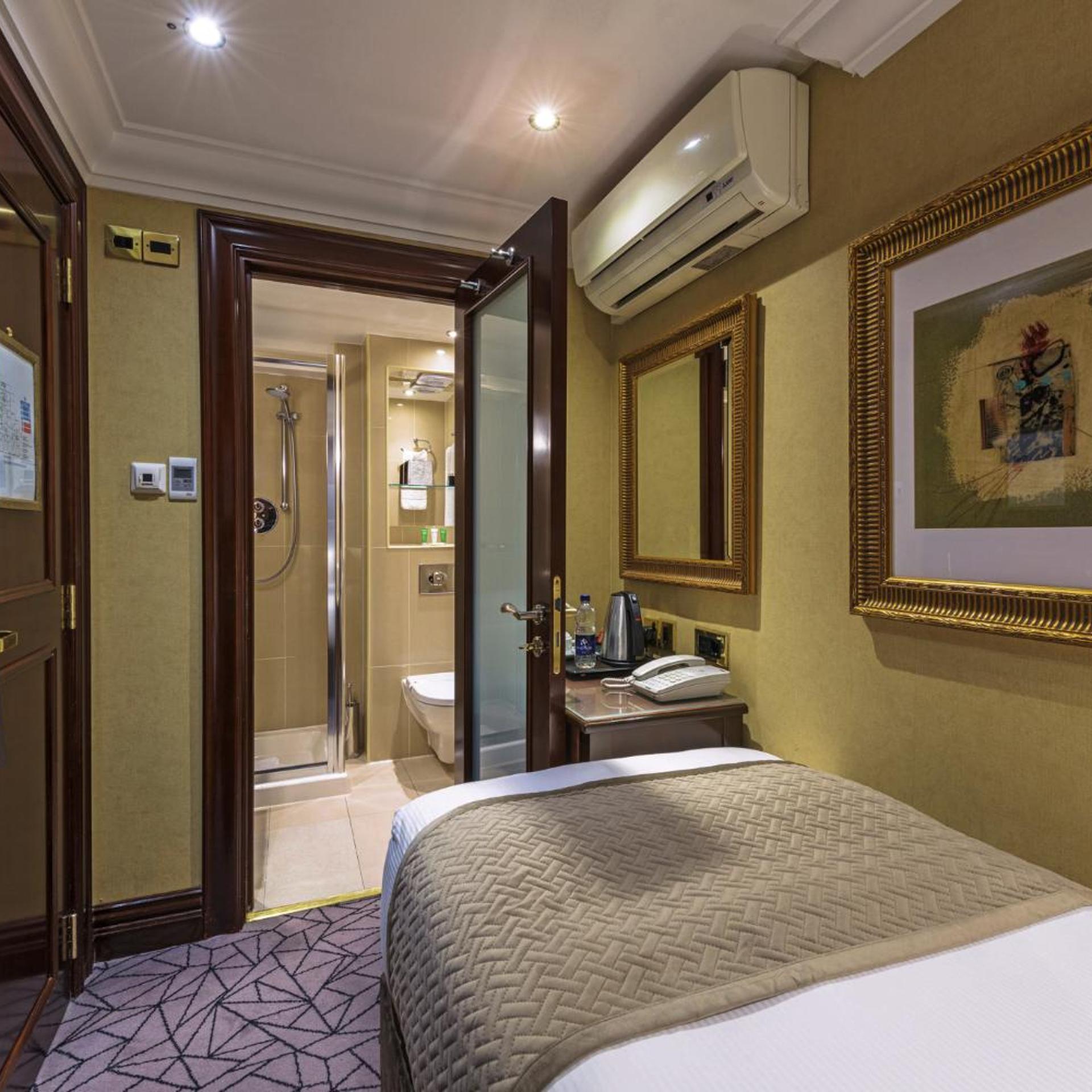 غرفة مفردة صغيرة، Hyde Park International Hotel 3/10