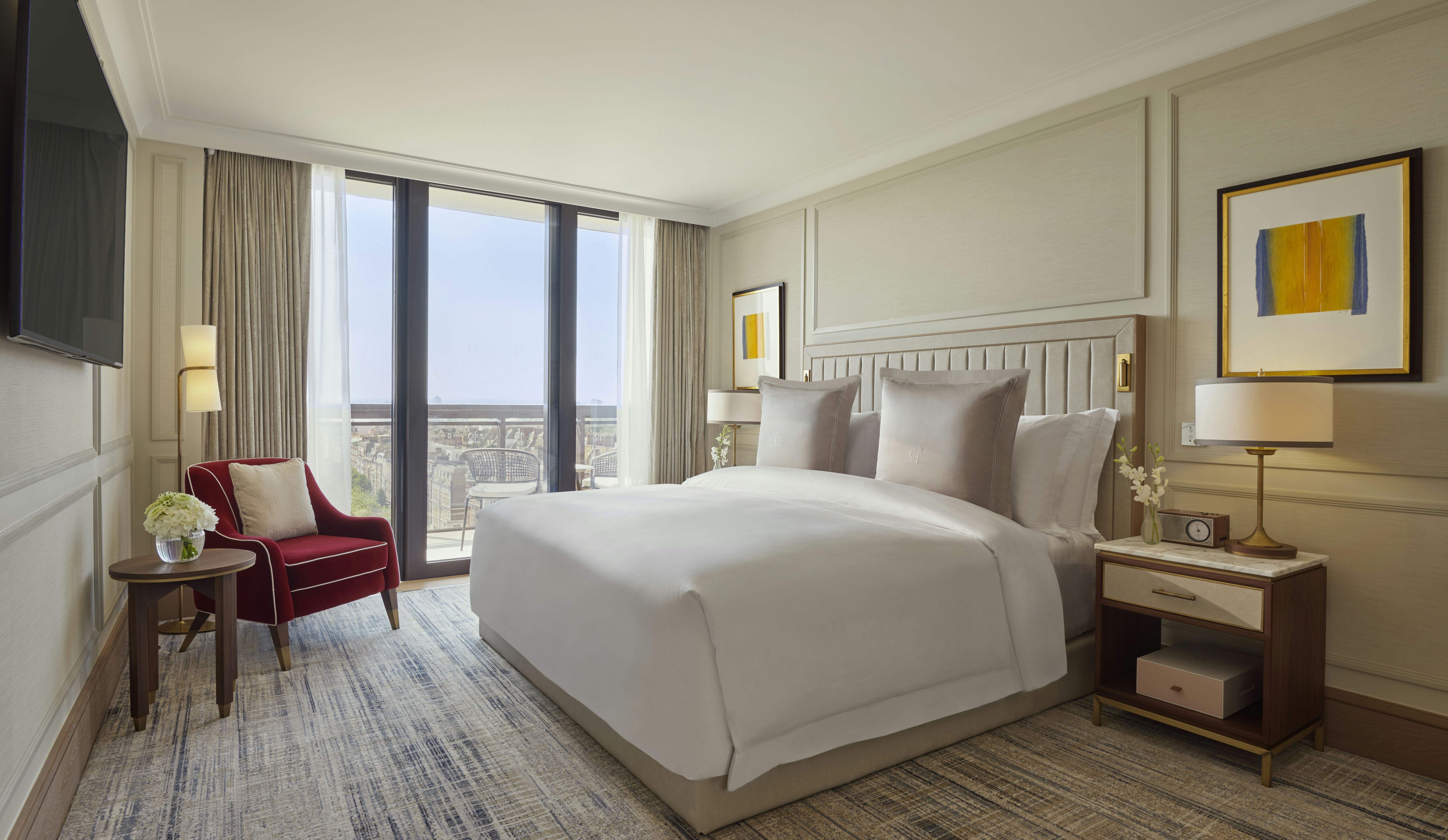 EXECUTIVE, SUITE