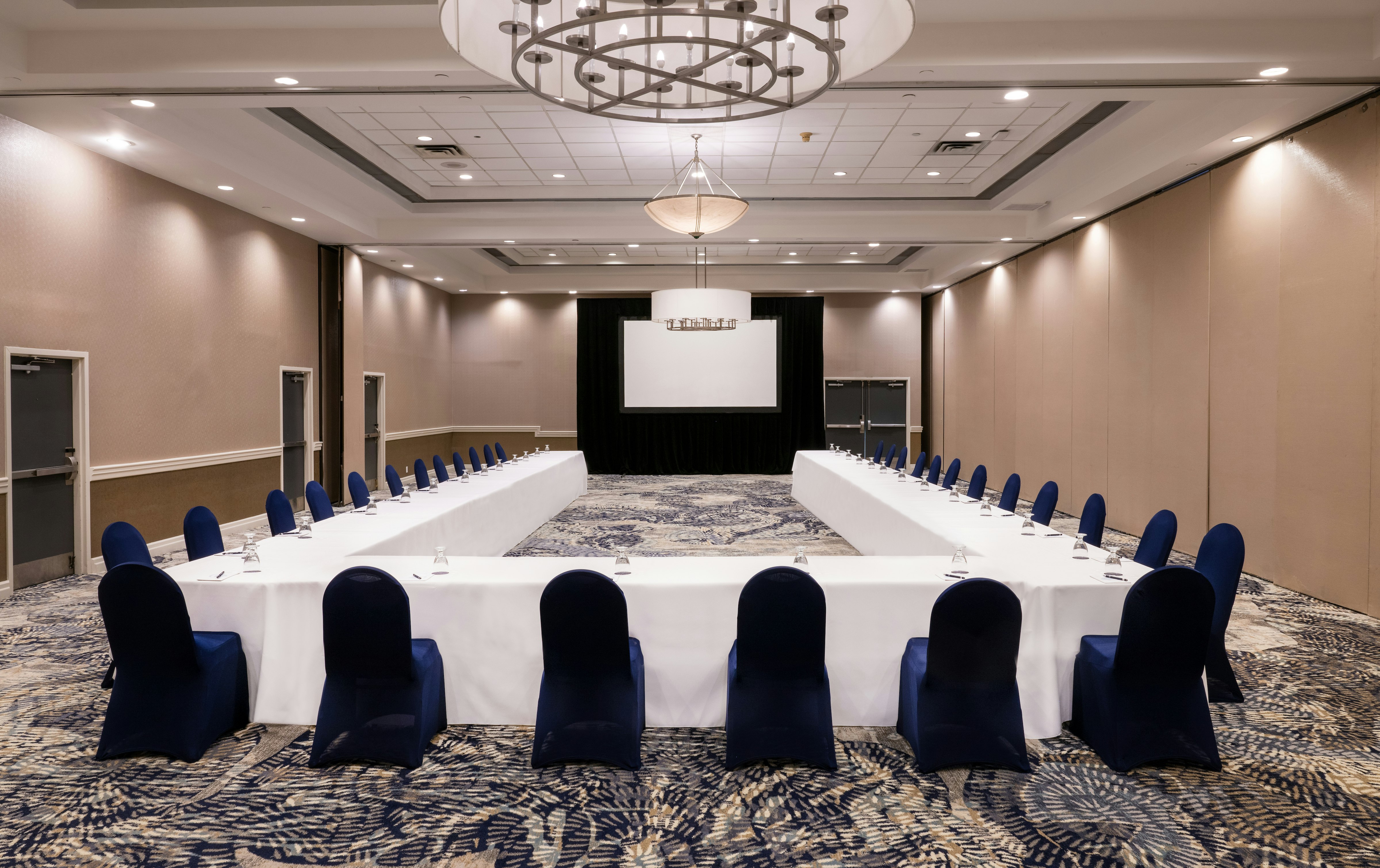 DoubleTree by Hilton Hotel Newark Airport 52/68
