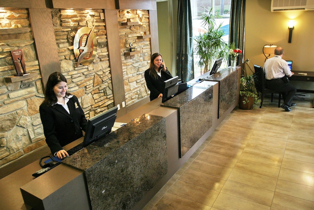 Days Inn By Wyndham Levis 2/31