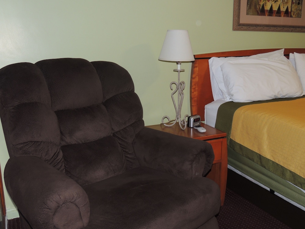 Relax Inn Bloomsburg 26/33