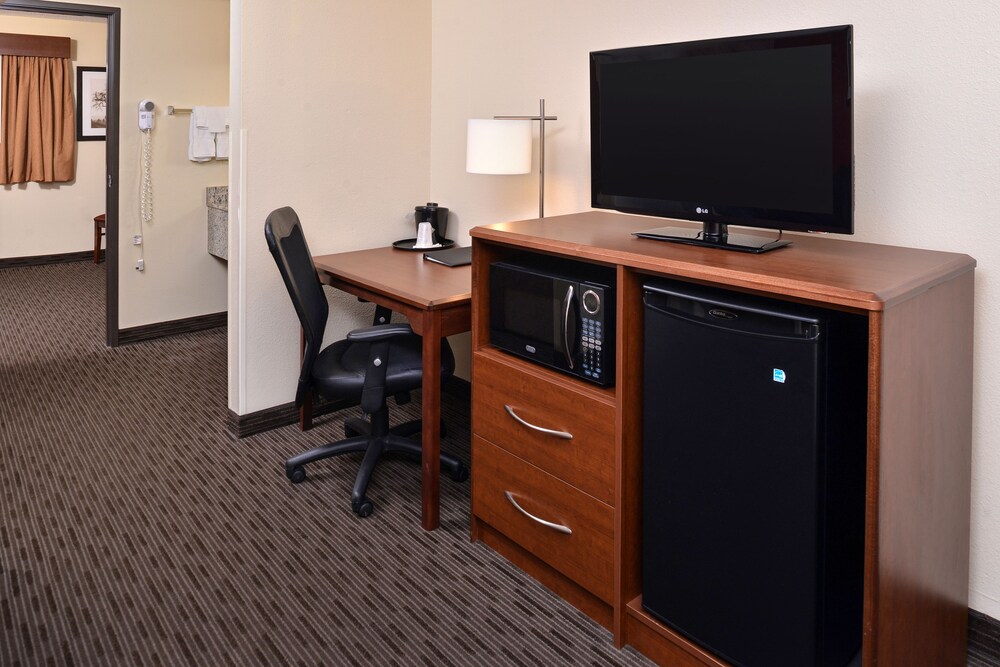 AmericInn by Wyndham St. Cloud MN I-94 31/35
