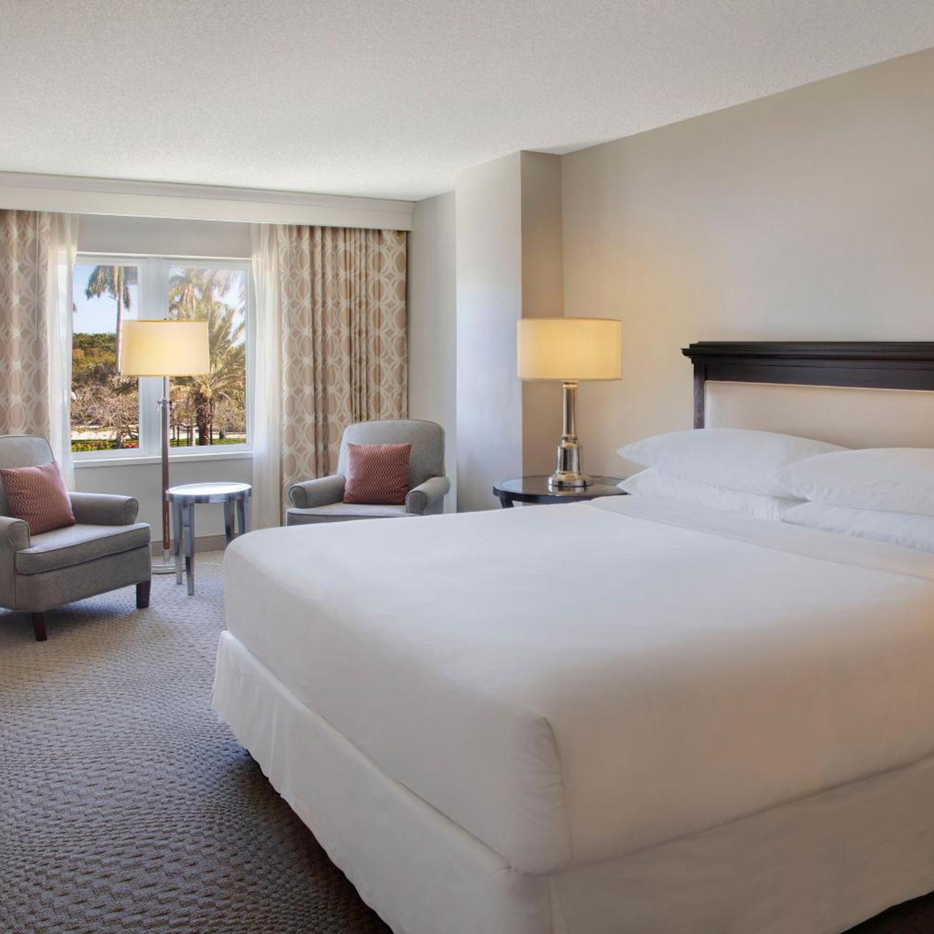 Boardroom, Executive, Suite, King Bed, Sofa